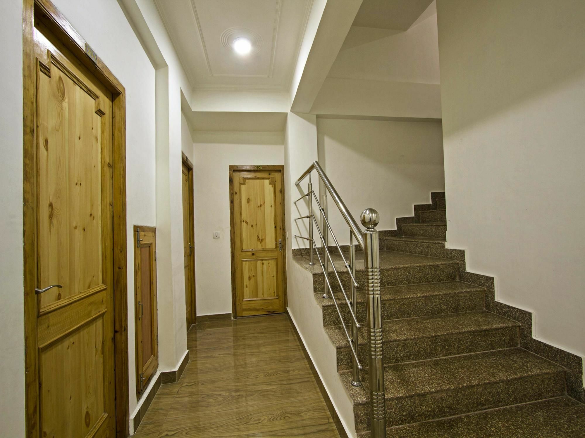 Flagship 4637 Hotel K Square Manali  Exterior photo